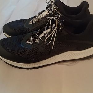 Black Adidas Bounce size 8.